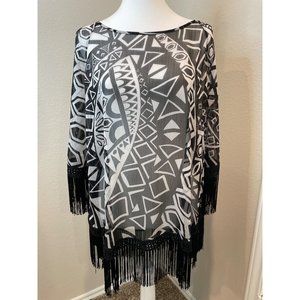 Chico's Black & White Geometric Print Fringe Bottom & Sleeve Blouse